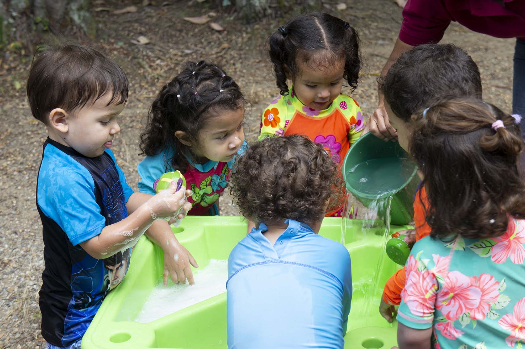 Jugando con agua y espuma