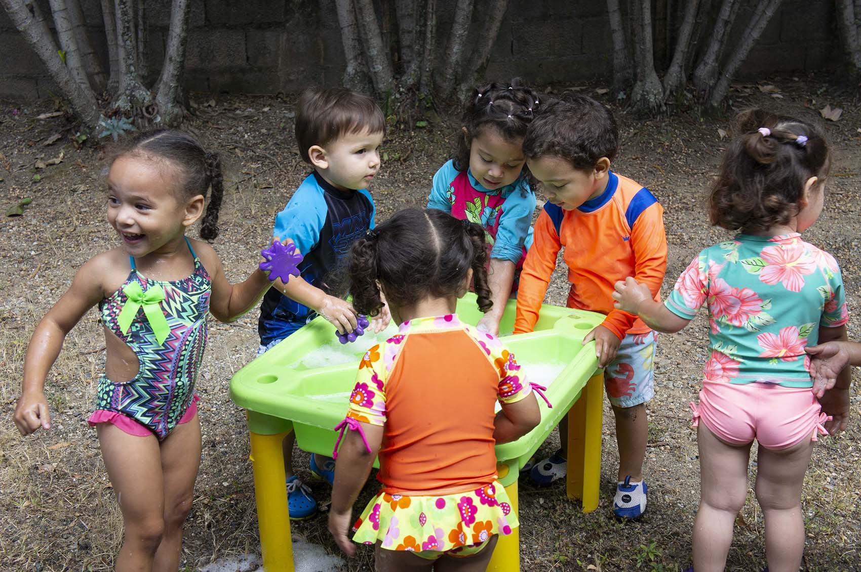 Jugando con agua y espuma
